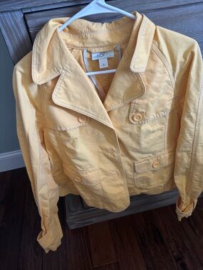 yellow delicate spring/rain coat